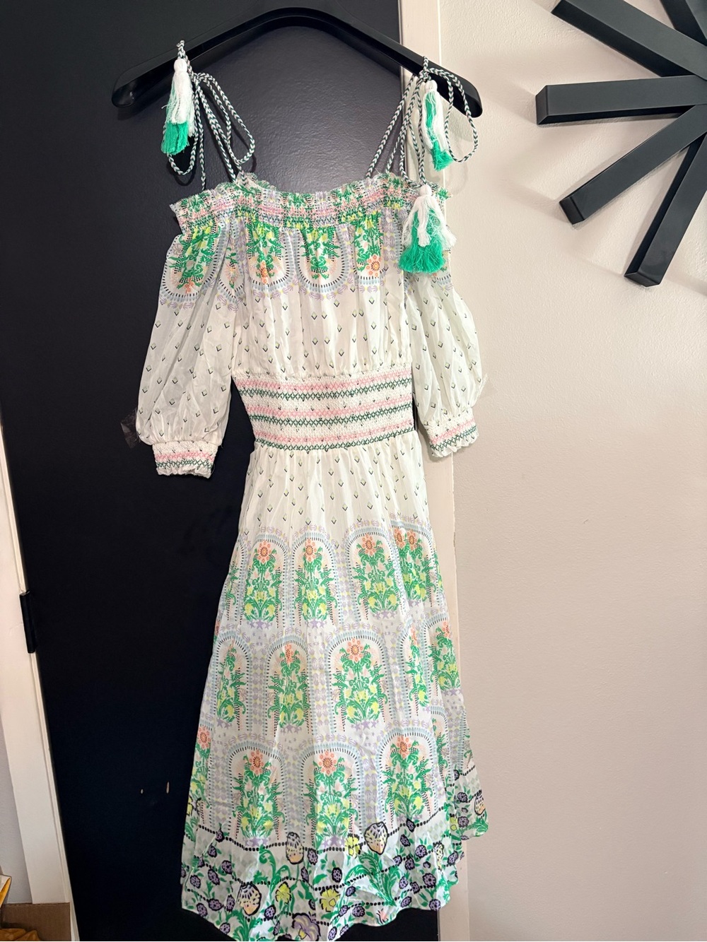 ALICE + OLIVIA Off-Shoulder Smocked Dress with Green Floral Print (Small petite) - Picture 3 of 16